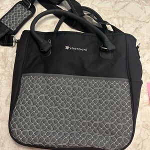 Sherpani Soujorn Travel Bag